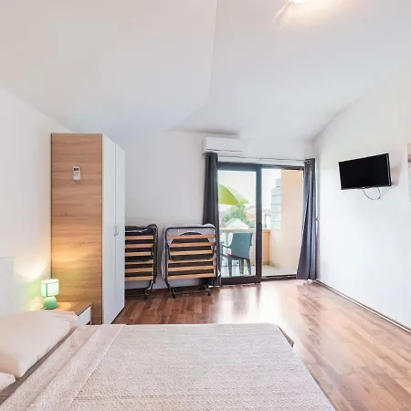 Apartman Pleasant In Near Sea Posedarje