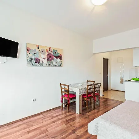 Apartman Pleasant In Near Sea Posedarje