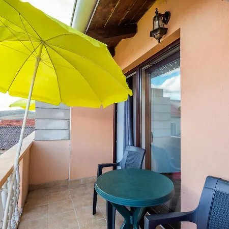 Apartman Pleasant In Near Sea Posedarje
