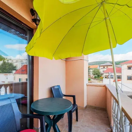 Apartman Pleasant In Near Sea *